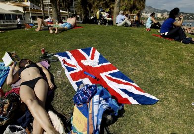 Daily Mail: в Испании на британских туристов напали вооруженные люди