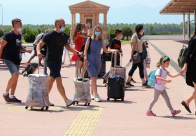 АТОР: туры в Испанию летом стоят от 59 тысяч рублей за двоих