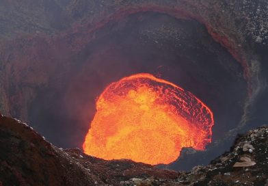 AsiaToday: туристка упала в кратер вулкана Иджен в Индонезии и погибла