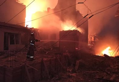На Харьковском танкоремонтном заводе начался сильнейший пожар