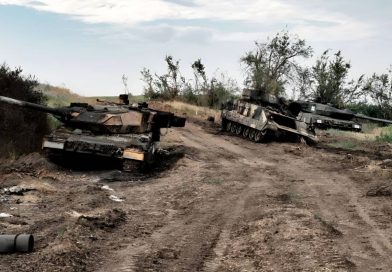 Из Авдеевки в Донецк доставили трофейные Т-64 и БМП Bradley ВСУ