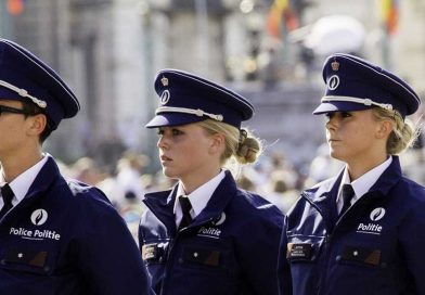 В Швеции 30 женщин-полицейских передавали данных любовникам-бандитам