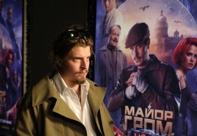 Актер Сергей Горошко явился на премьеру в брюках с лебедями