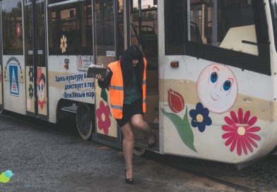 Екатеринбурженка раскрыла, сколько получает, работая водителем трамвая