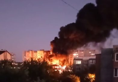 Над Одессой после взрывов взметнулся столб дыма