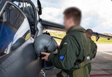 Летчиков ВСУ учат летать на французских штурмовиках Dassault Alpha Jet