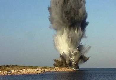 На пляже Одессы взорвалась большая морская мина ВСУ